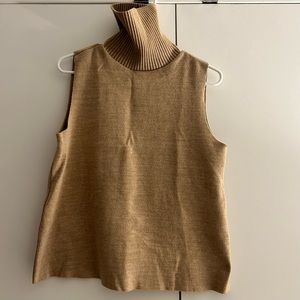 NWOT ZARA - Women’s sleeveless turtleneck sweater - Size L